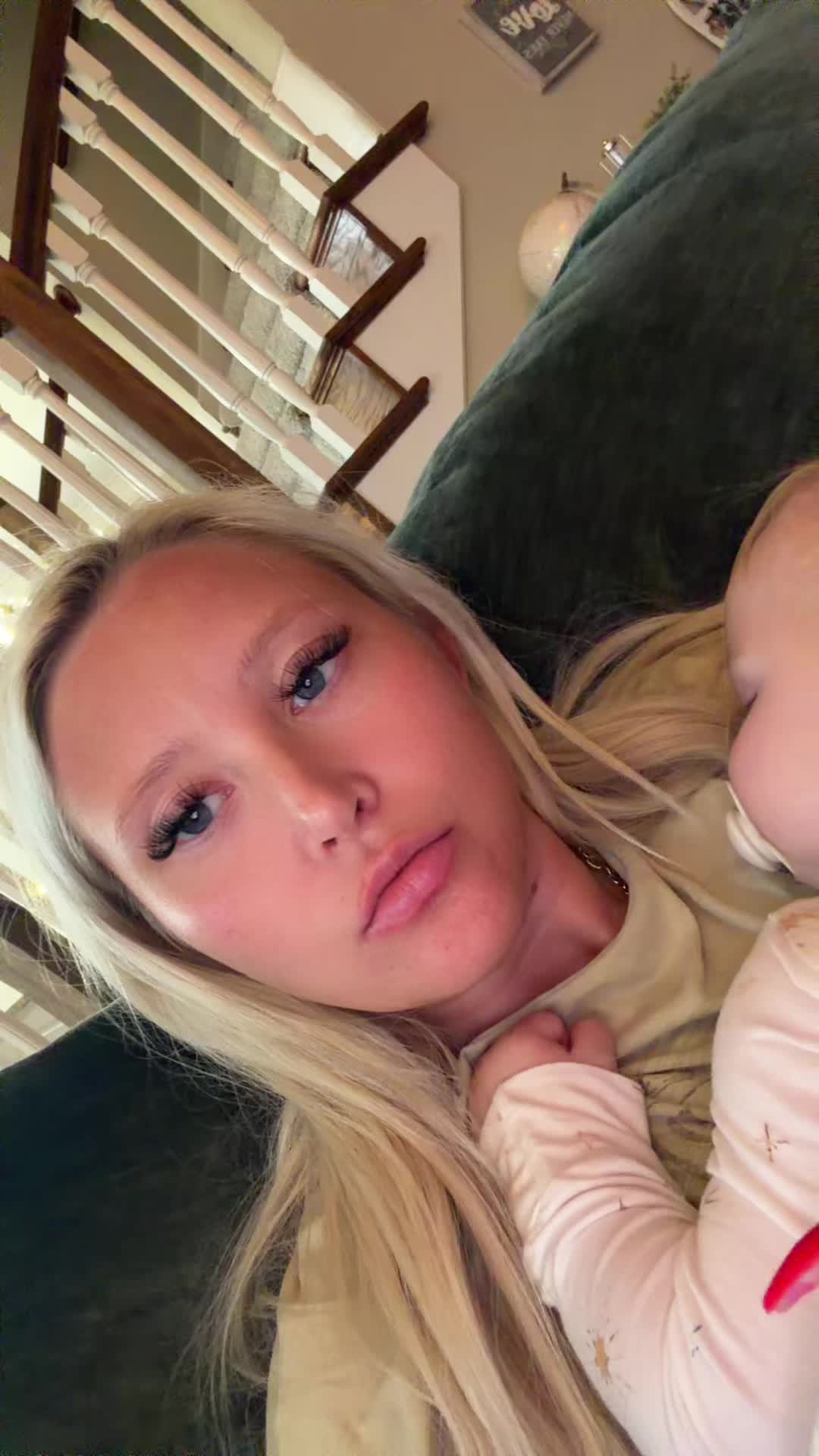 @Christian Nicole ๐
