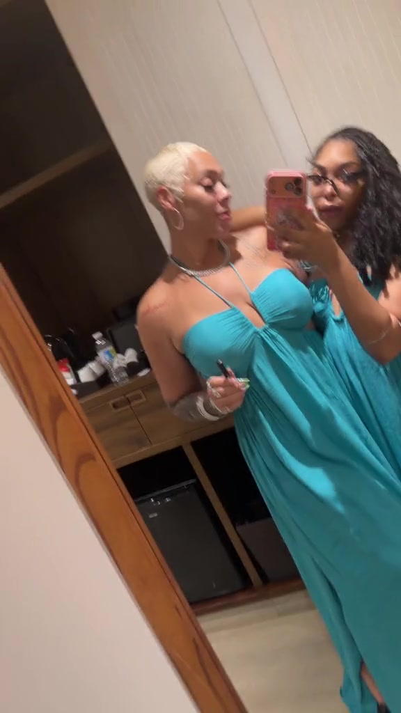 @Chrissy🥰