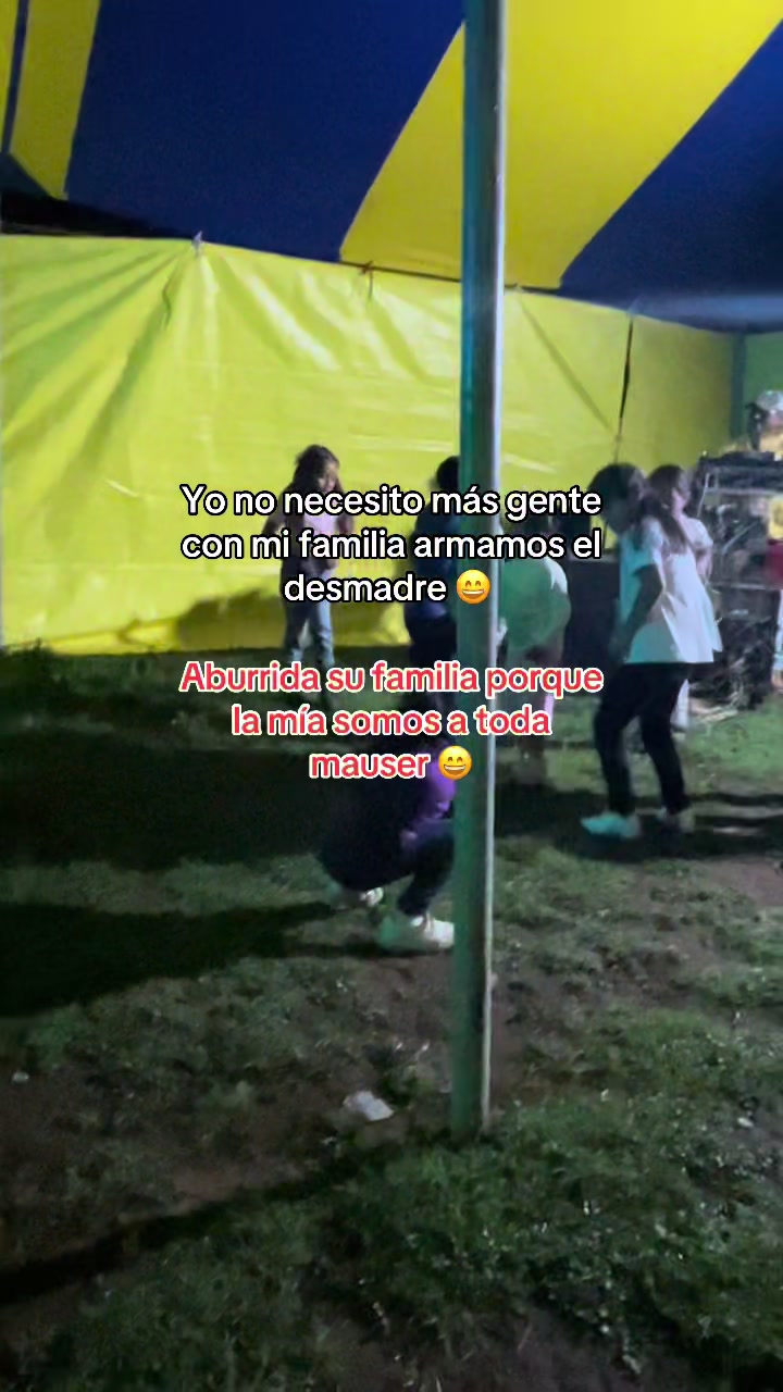 @Anitha Vel&aacute;squez👑🌸