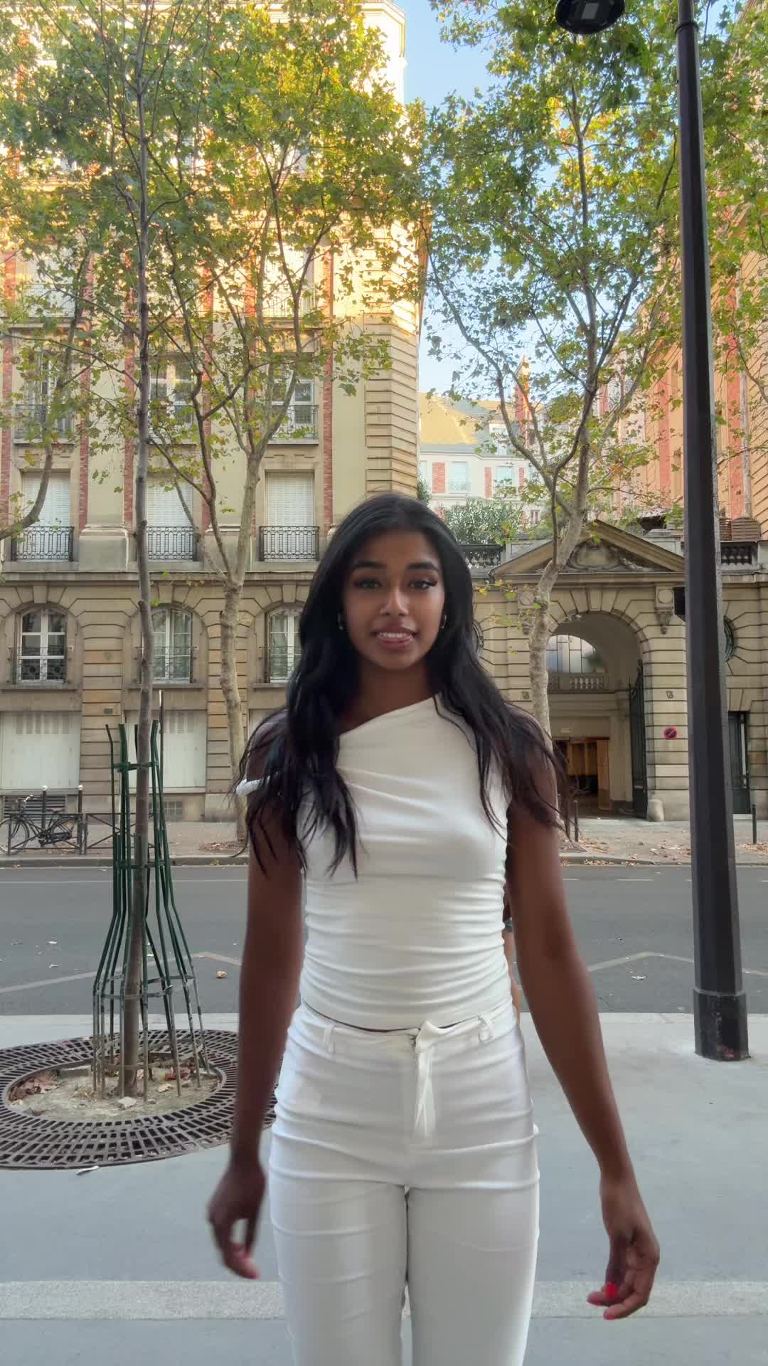 @Paviviii