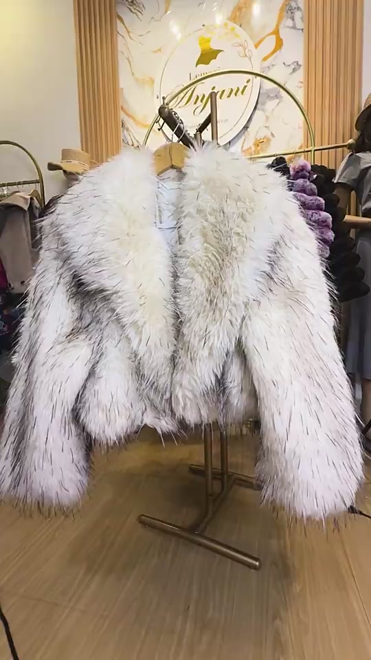 @Fur coat fans