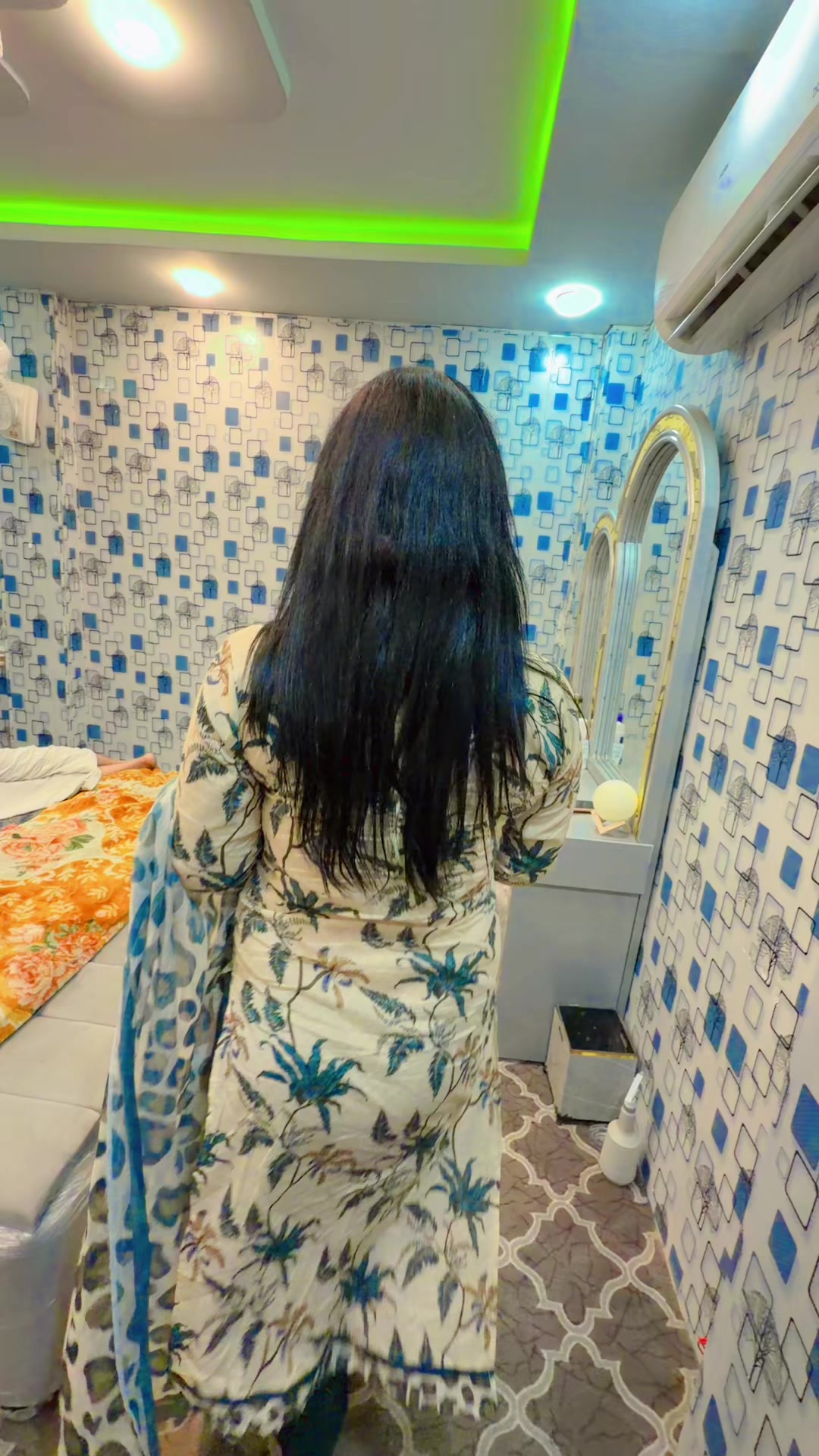 @Riya Khan34