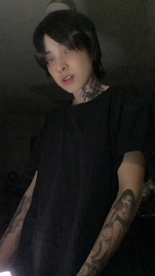 @Cieloazu violetrose