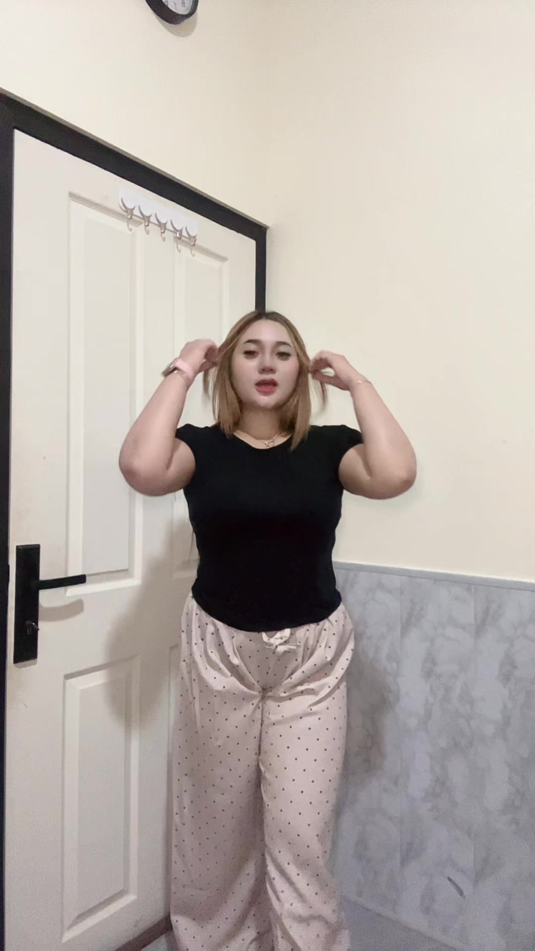 @inisintottyy