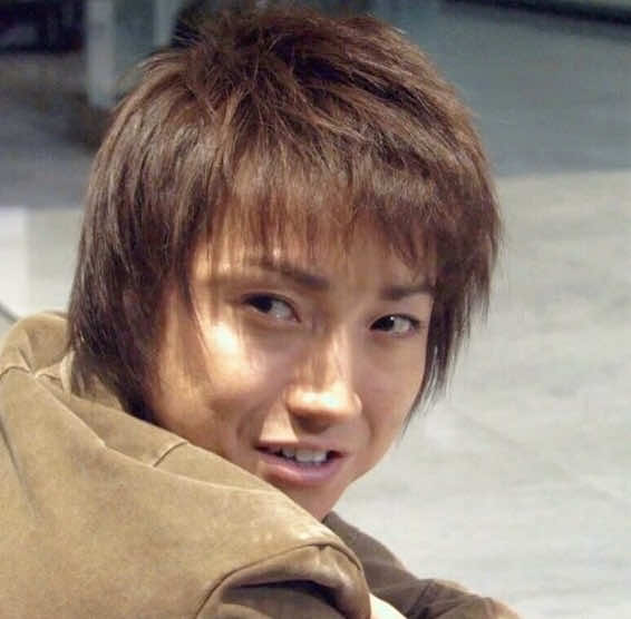 @𝜗𝜚 ┈ light yagami 。