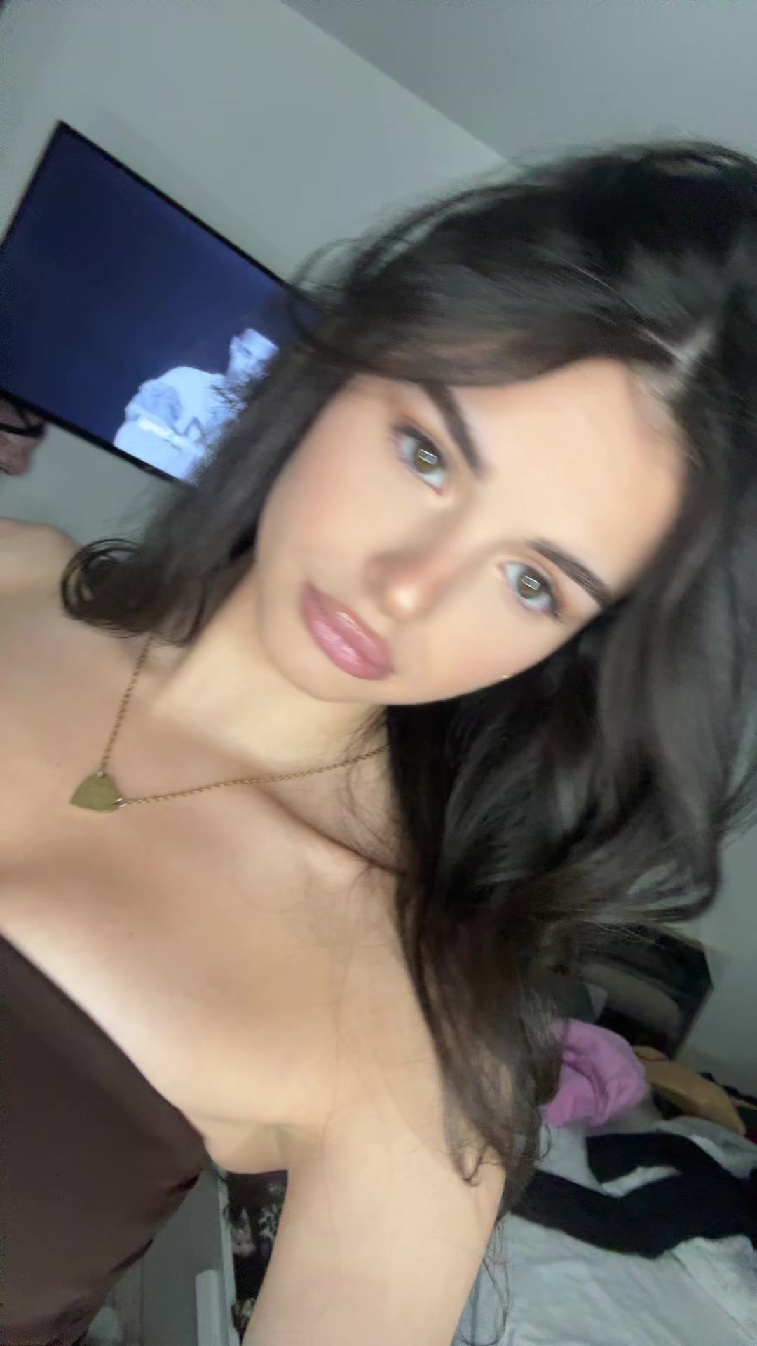 @Ava