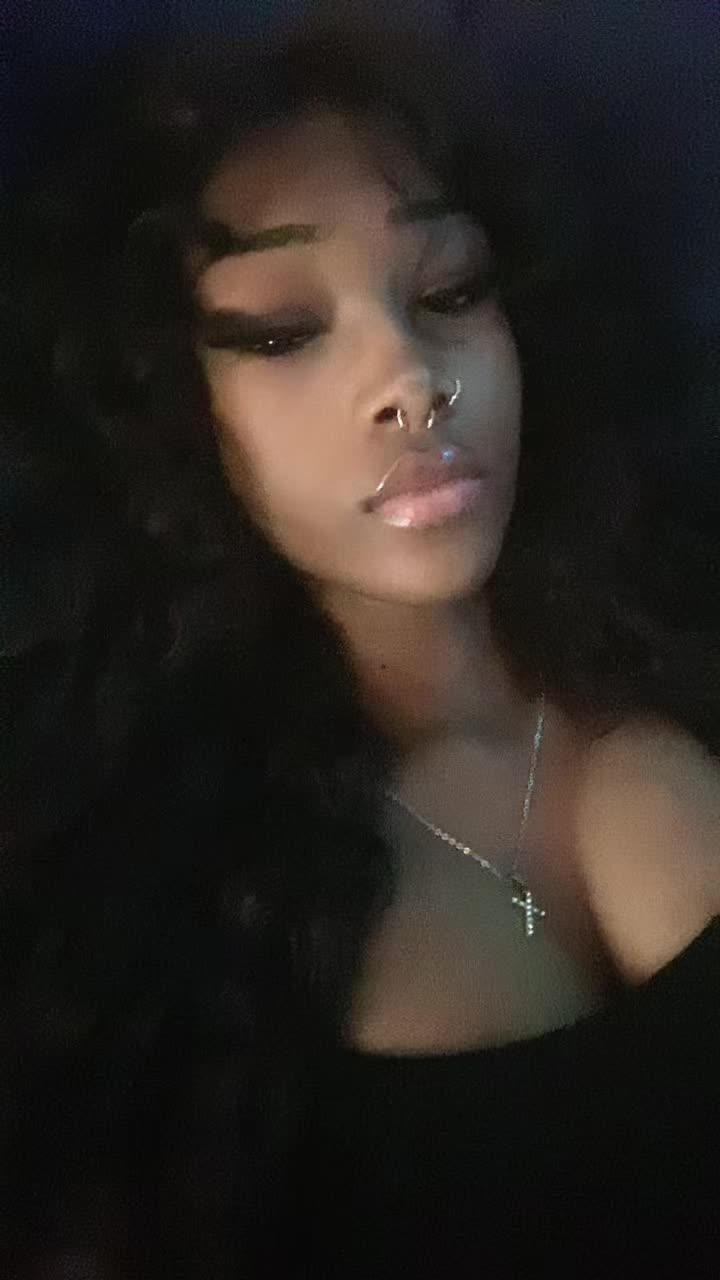 @⃟