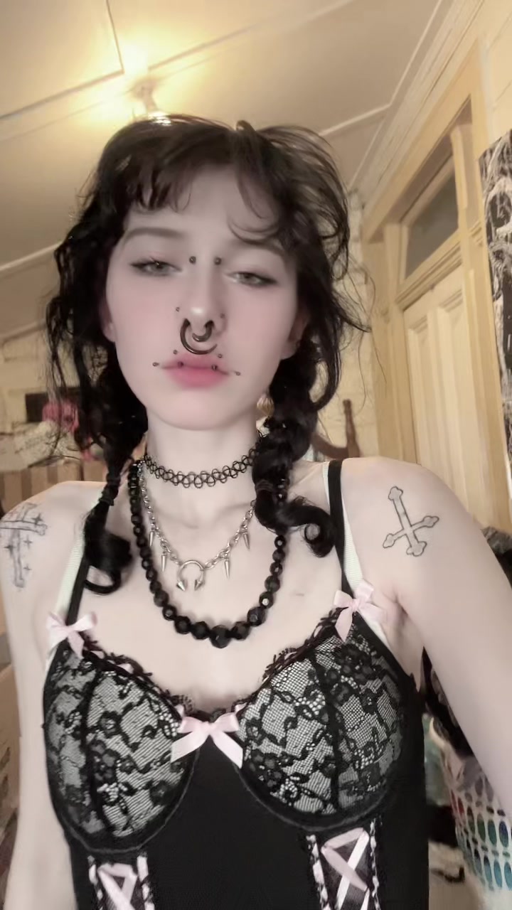 @deadgothlia