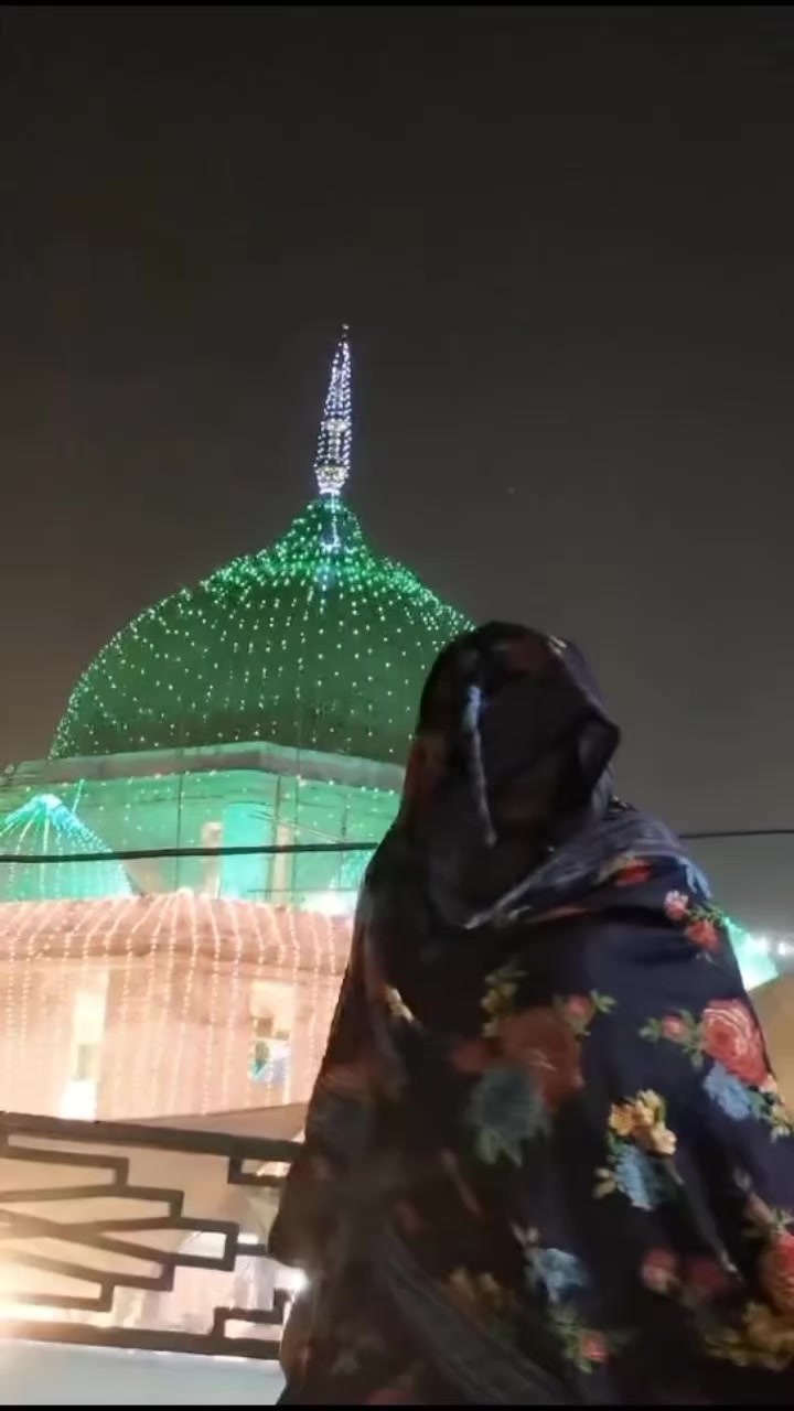 @Lahori❤️