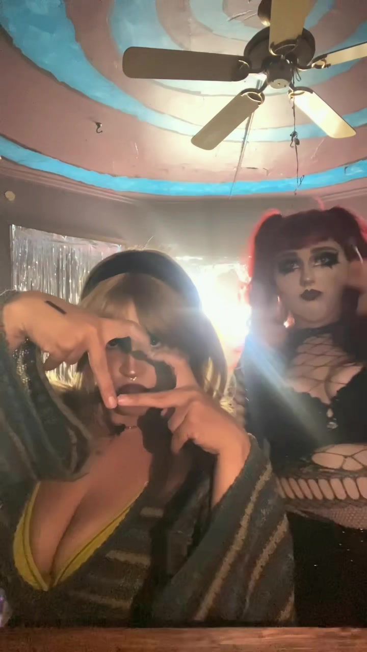 @becca 🦇