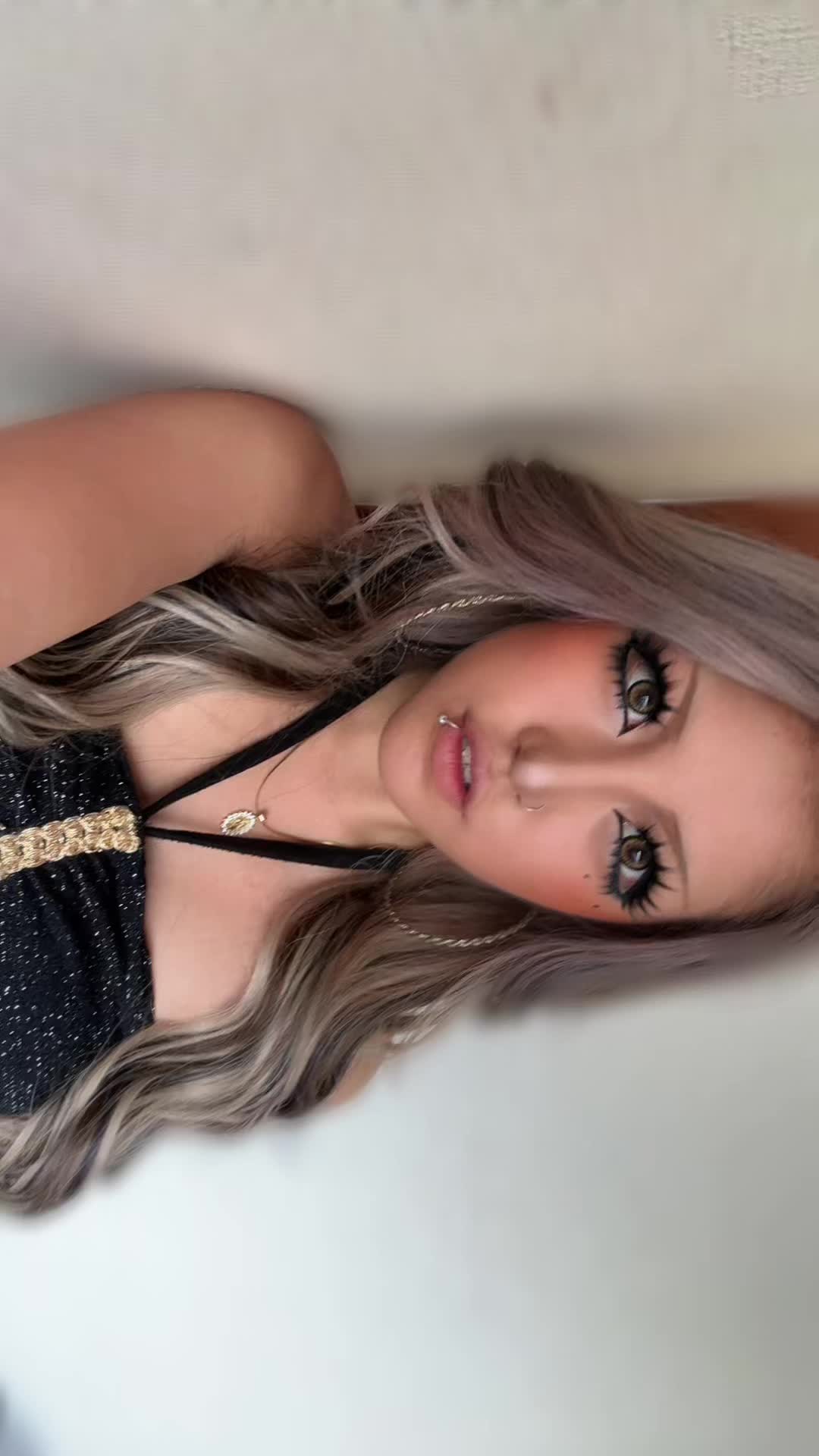 @𝗥 𝗔 𝗡 . 🌺