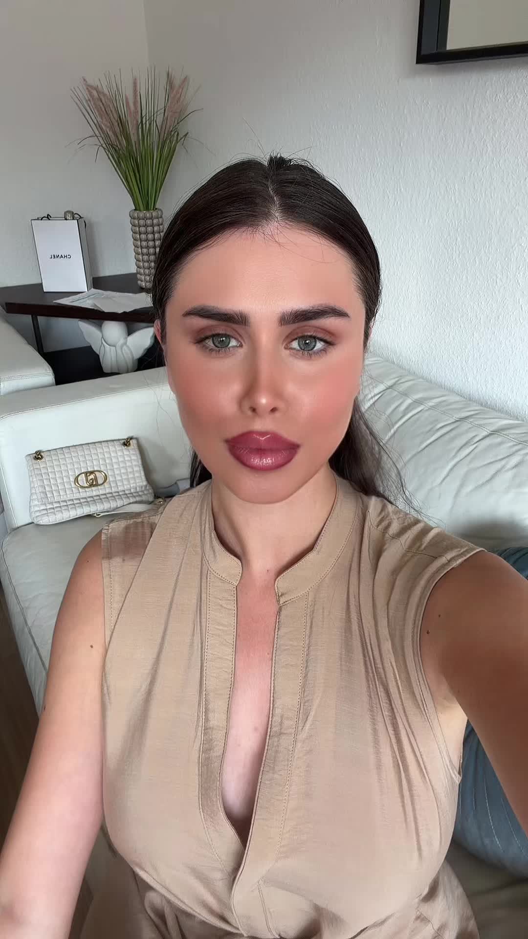 @Valerija