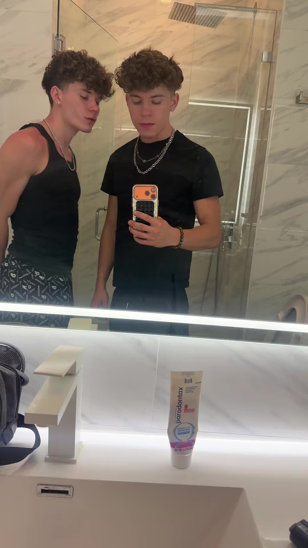 @drakevonx