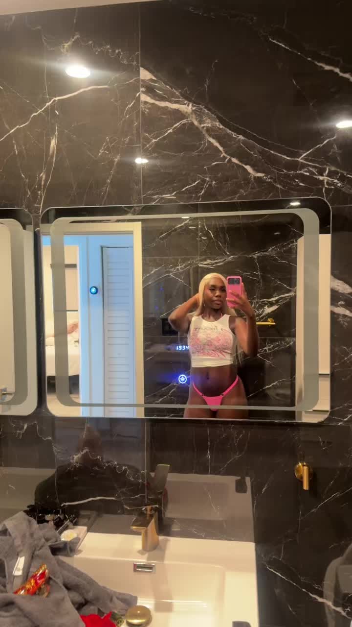 @Mercedesdiorrr