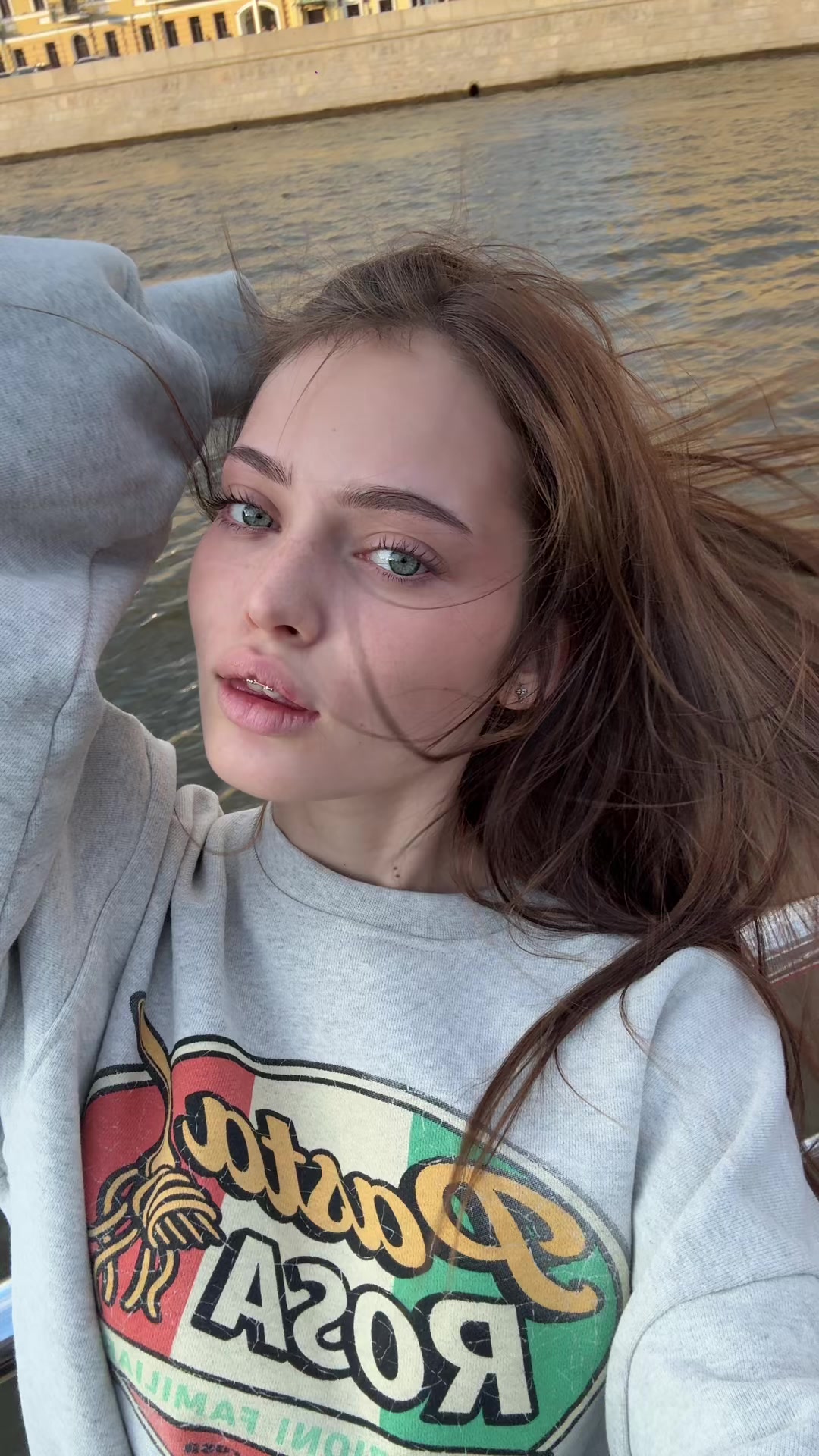 @OYYEEVA
