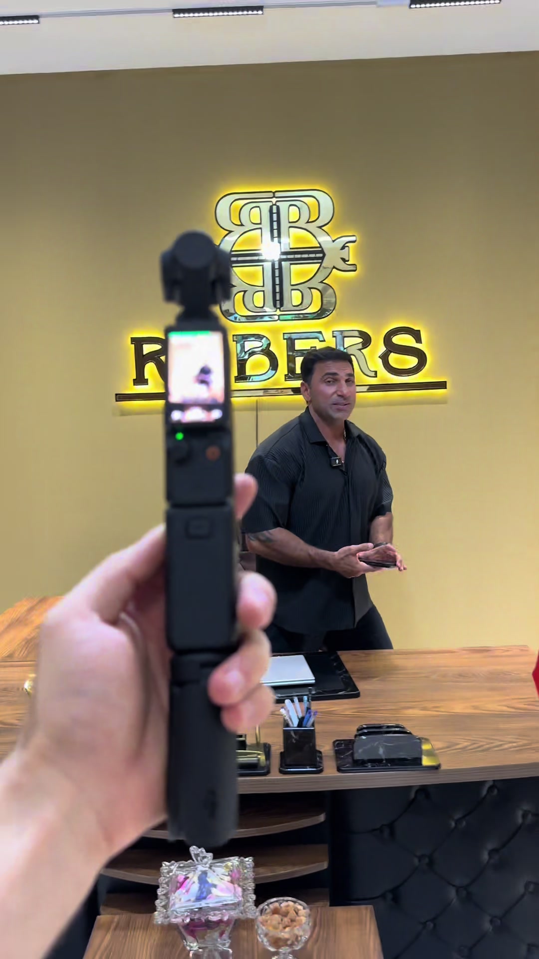 @VIDEOGRAPHER