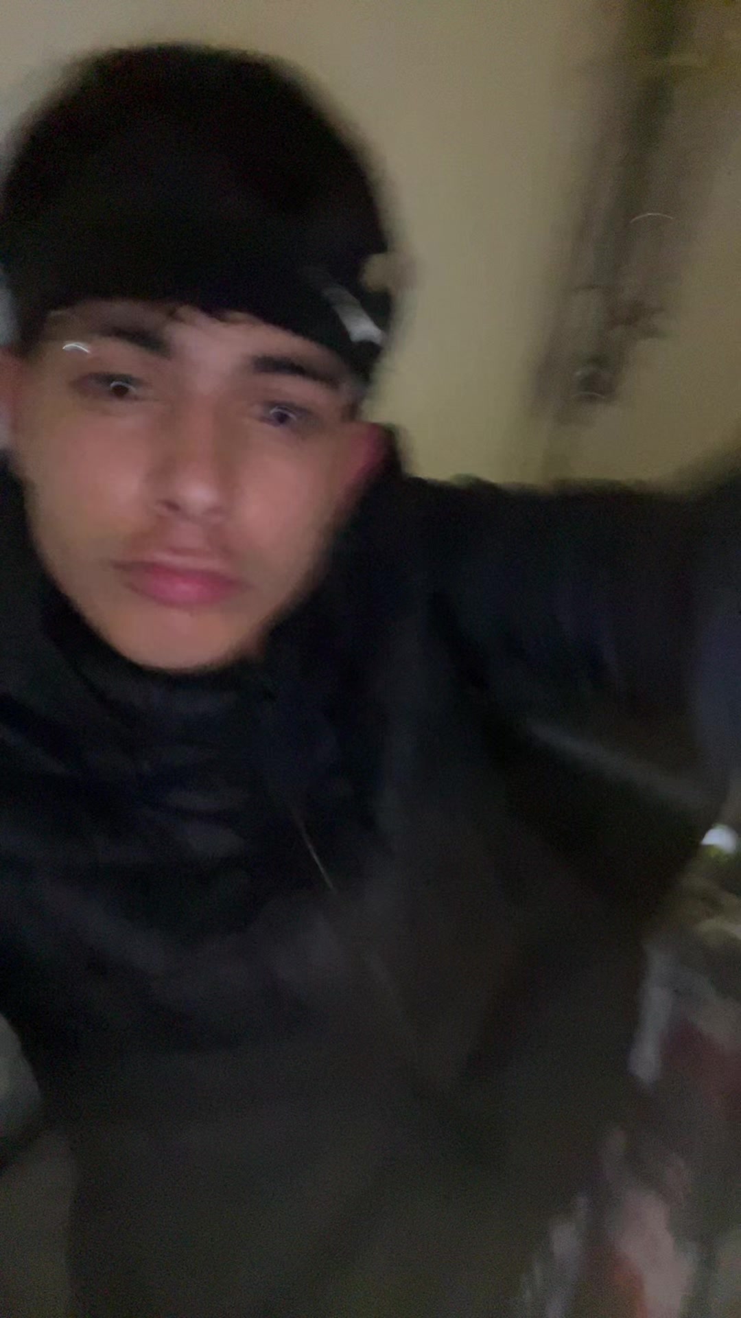 @Alezz_jxx