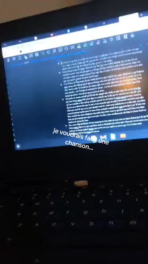 @Quelqu'une