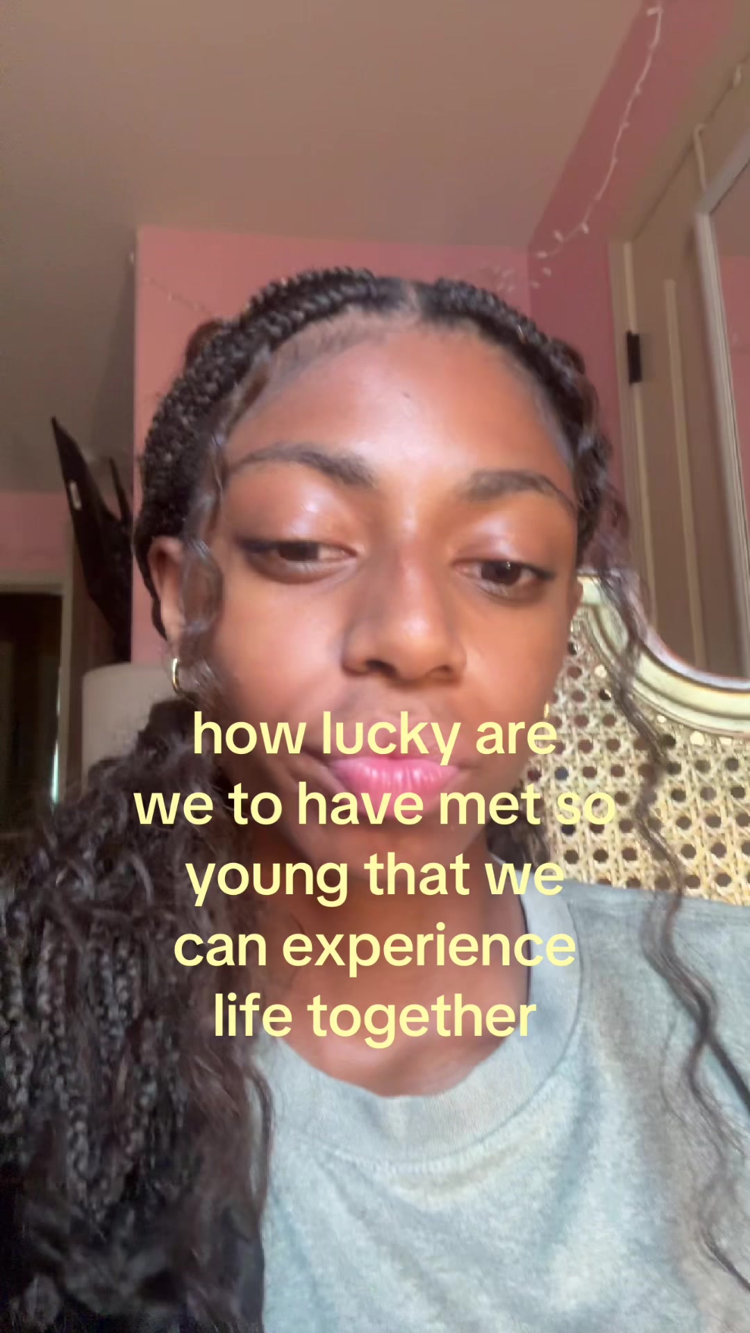 @shaniya ᥫ᭡.