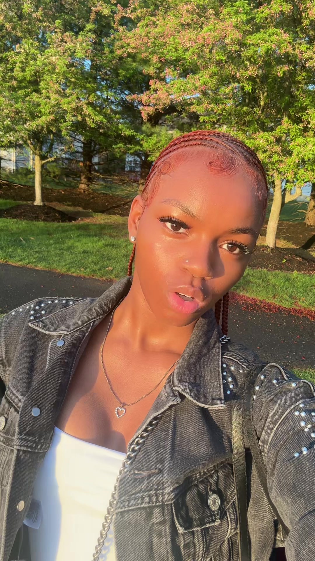 @niyaahmonaee