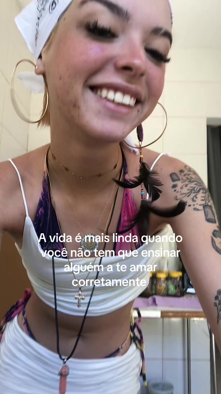 @Laryssamartinsoficial