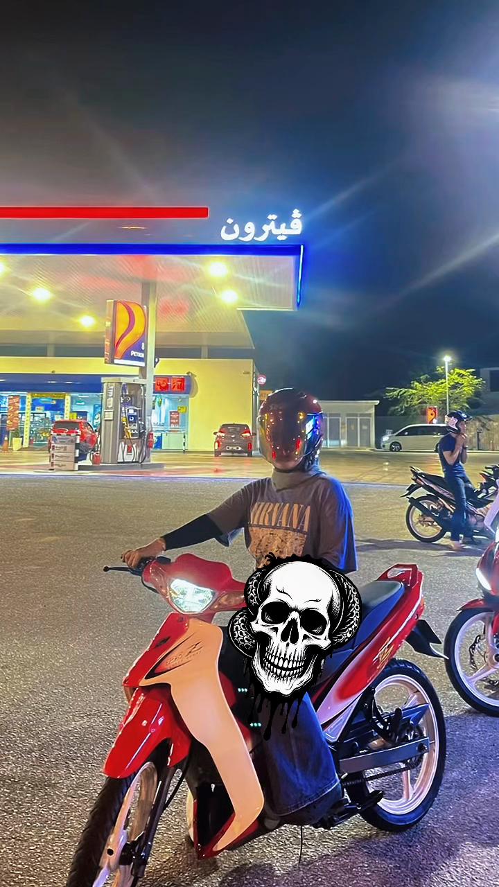 @NadzirahAqilah🦋༘⋆