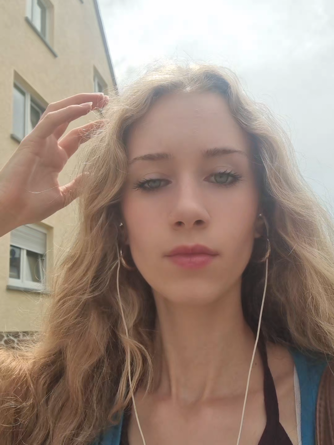 @Lena