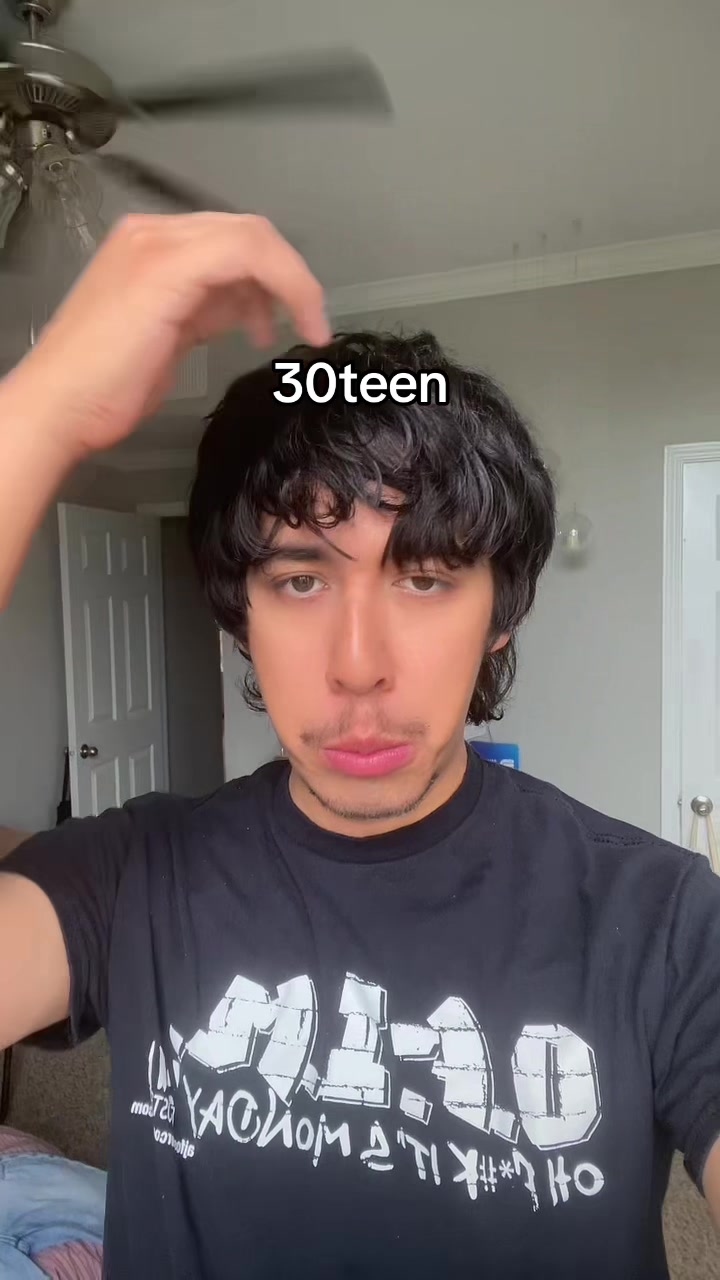 @Y33SHI3