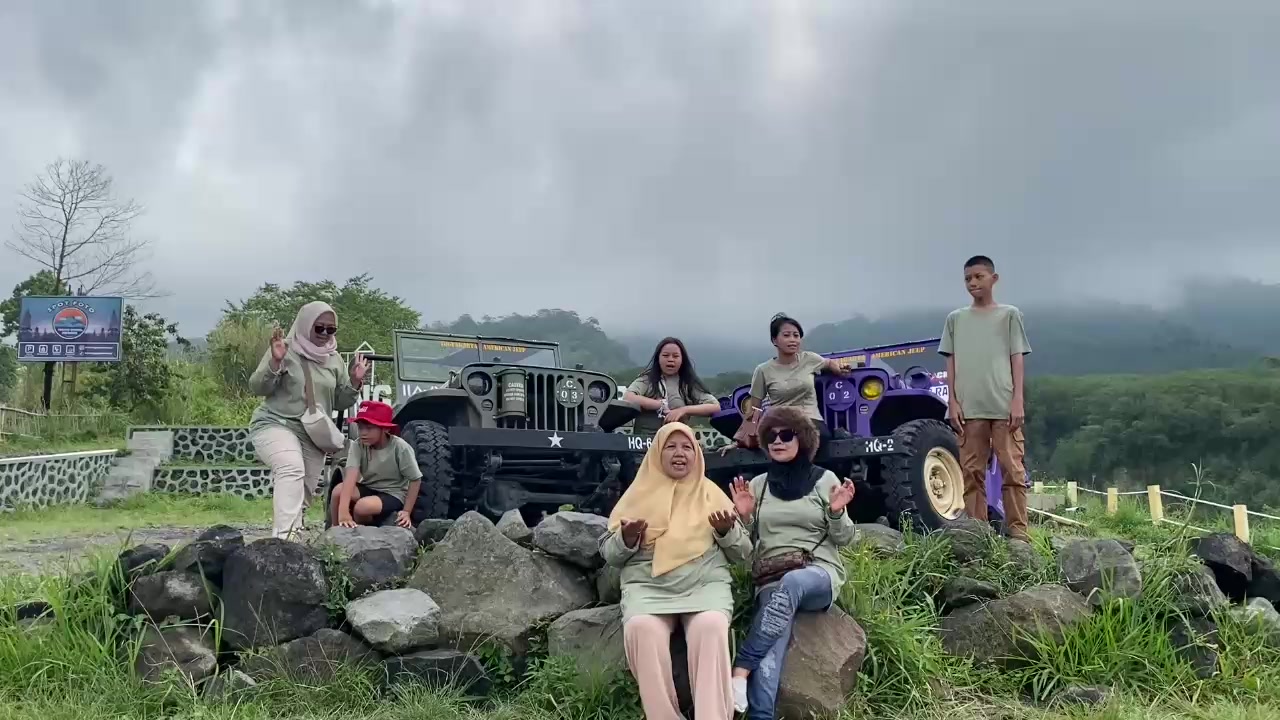 @nadhira tour travel jogja