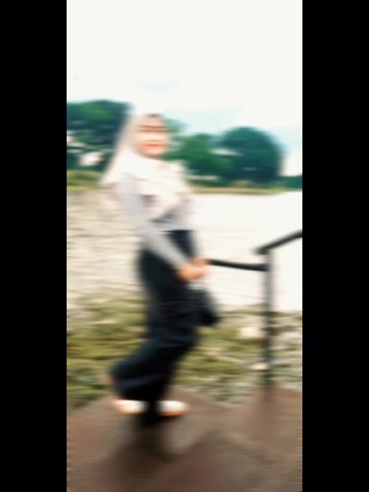 @Risya