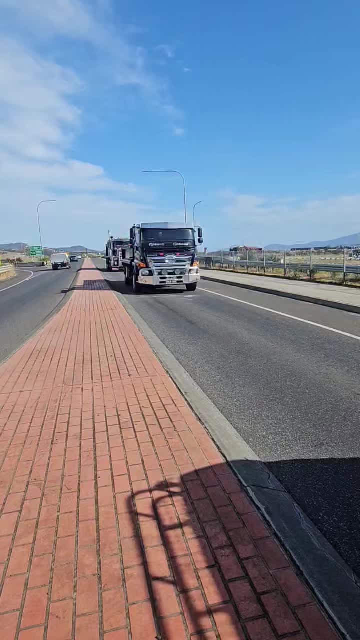 @Truck spotters of tassie