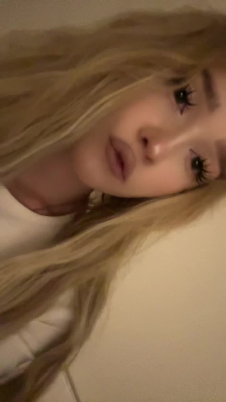 @кася blonde🪽