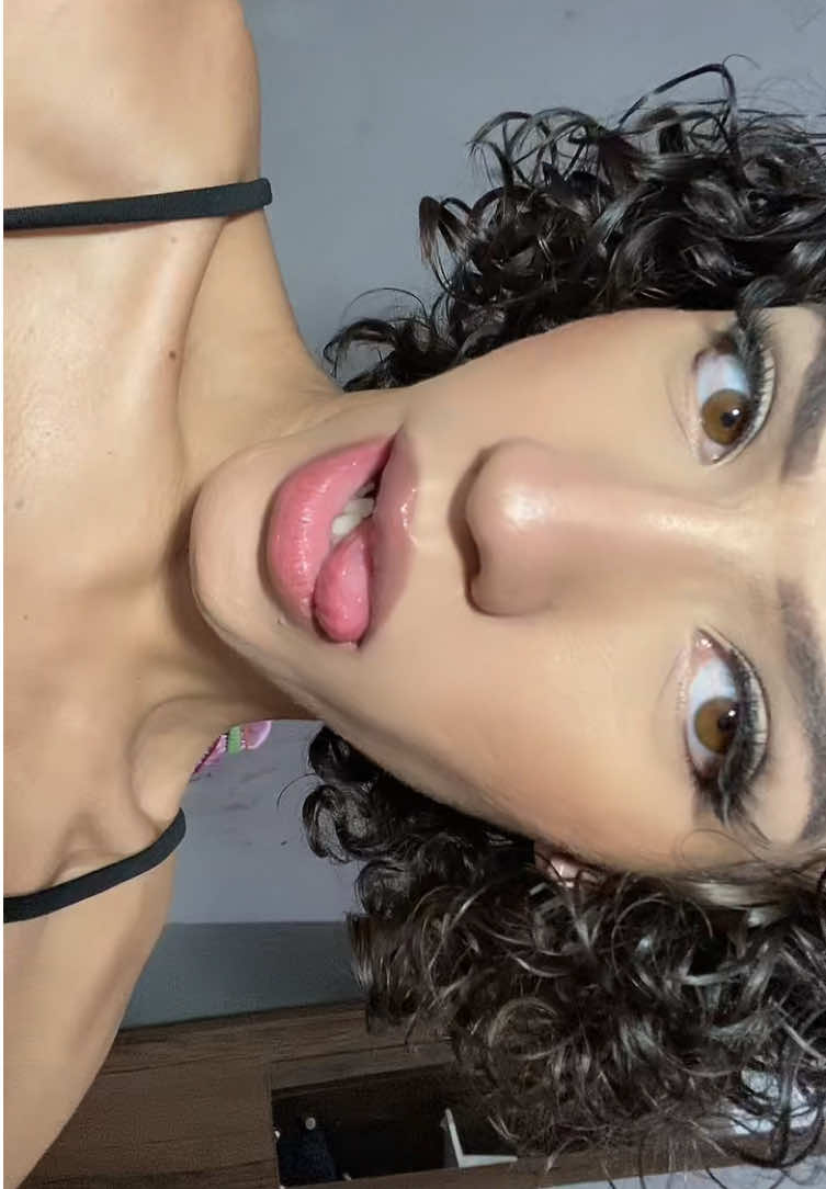 @𝓔𝓿𝓮𝓵𝔂𝓷𝓼𝓮𝓰𝓶 💐