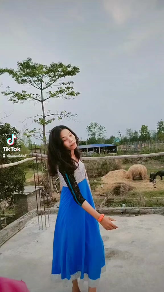 @Aney🦋💫