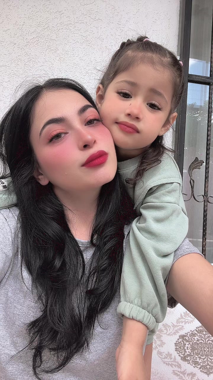 @B&uuml;şra Tuncer