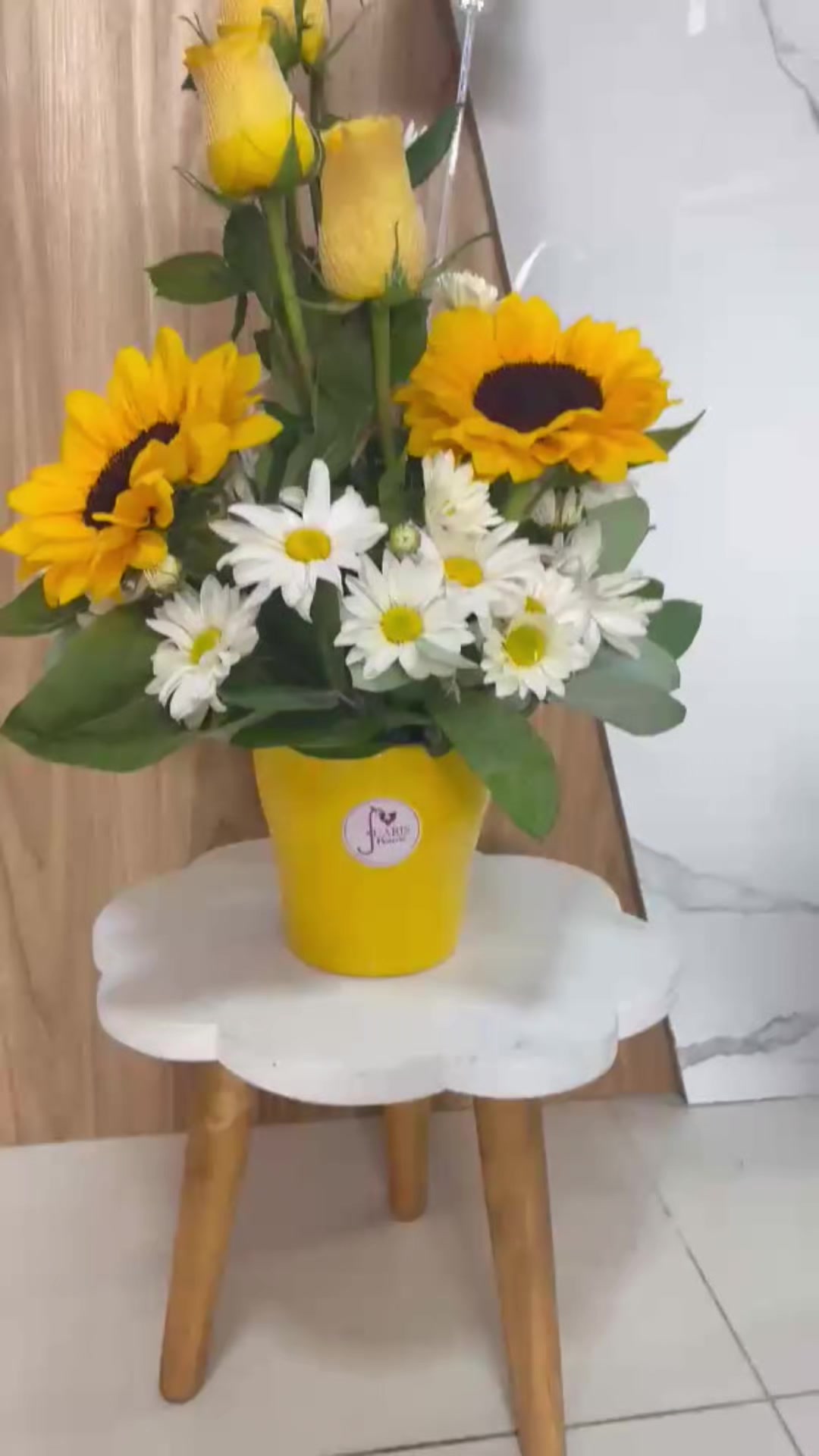 @JUARIS FLORERIA💐