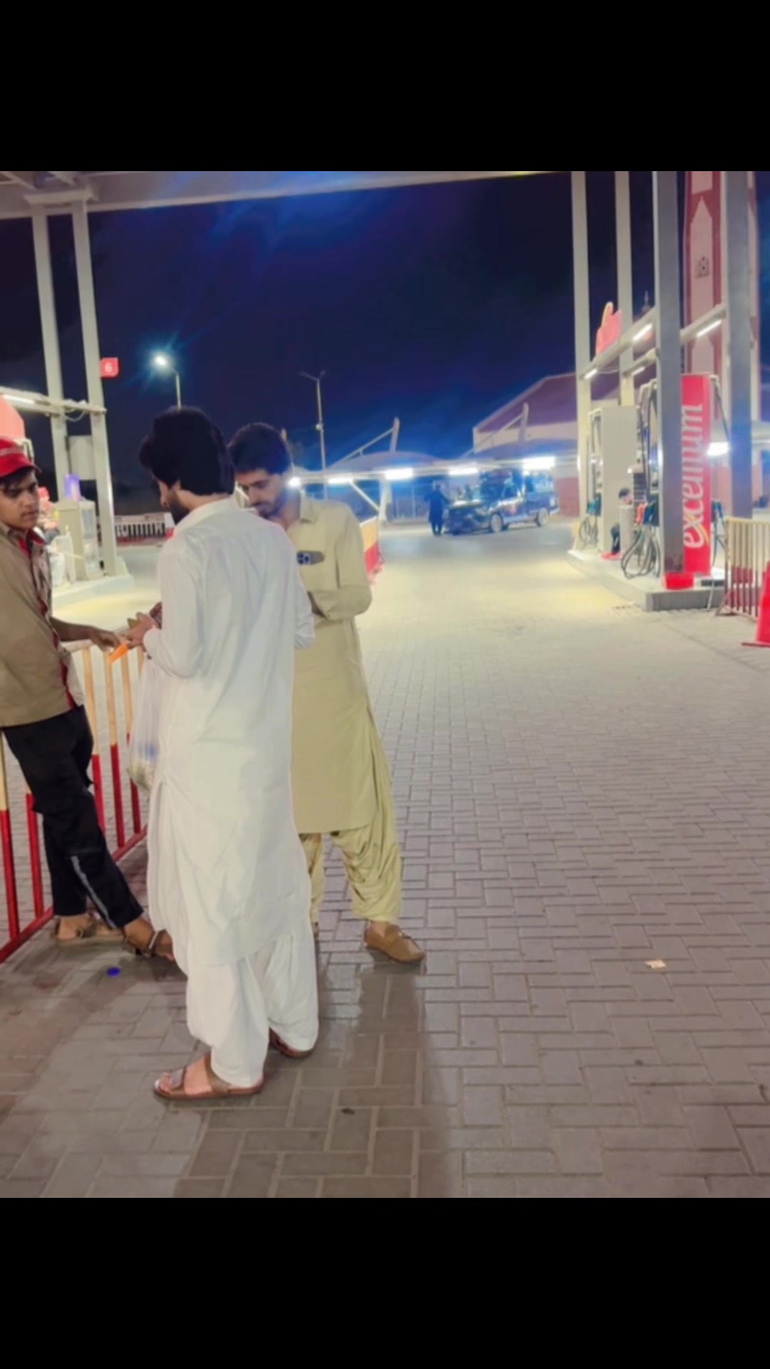 @LaaL KuLaNcHi