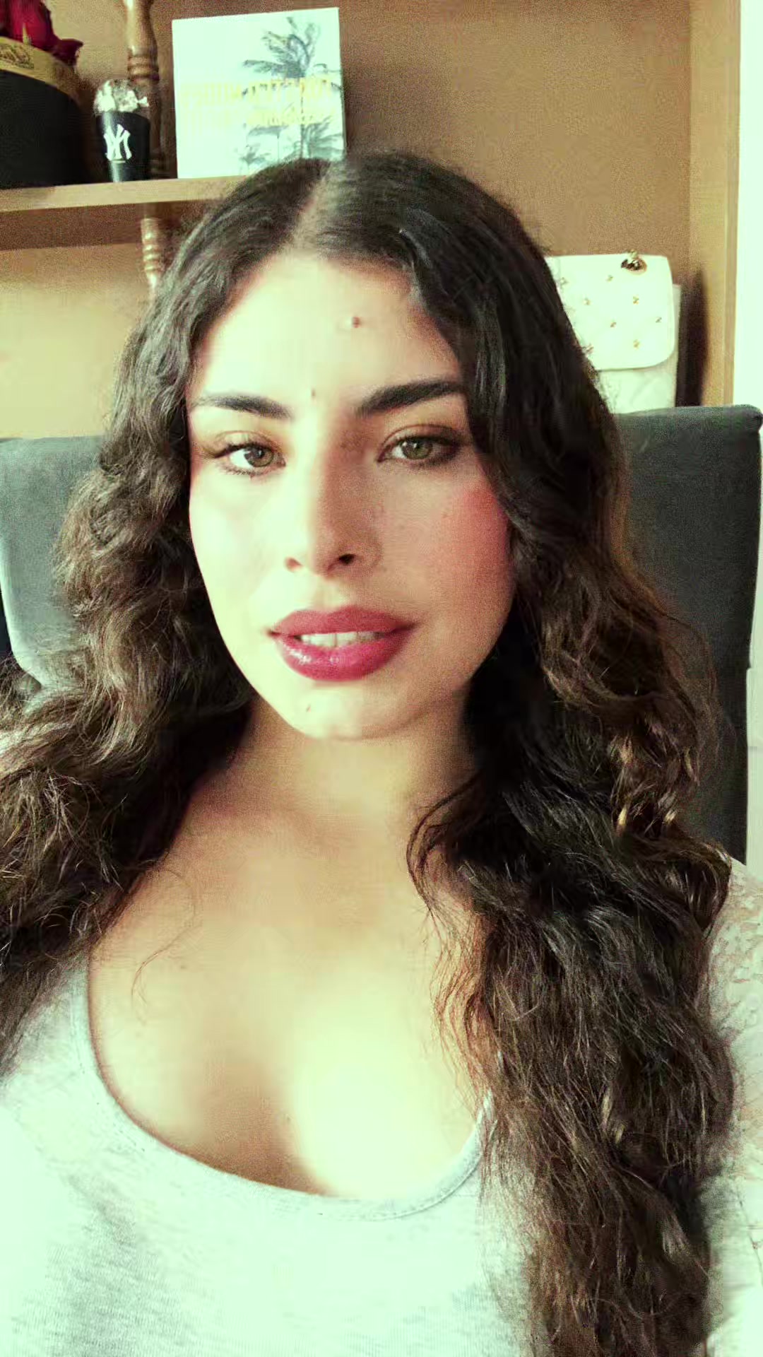 @Angie🥀
