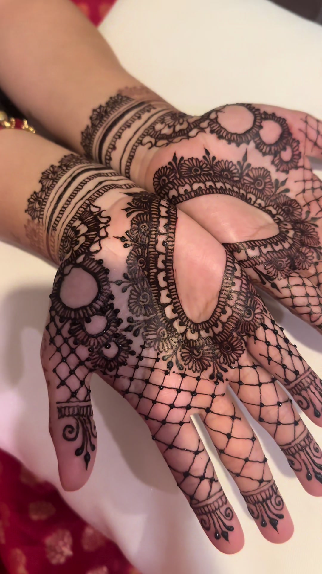 @Daisy Stains Henna