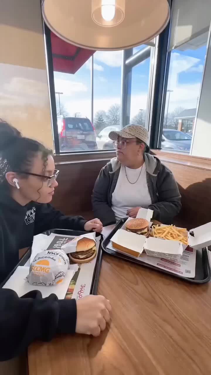 @Karen Zález