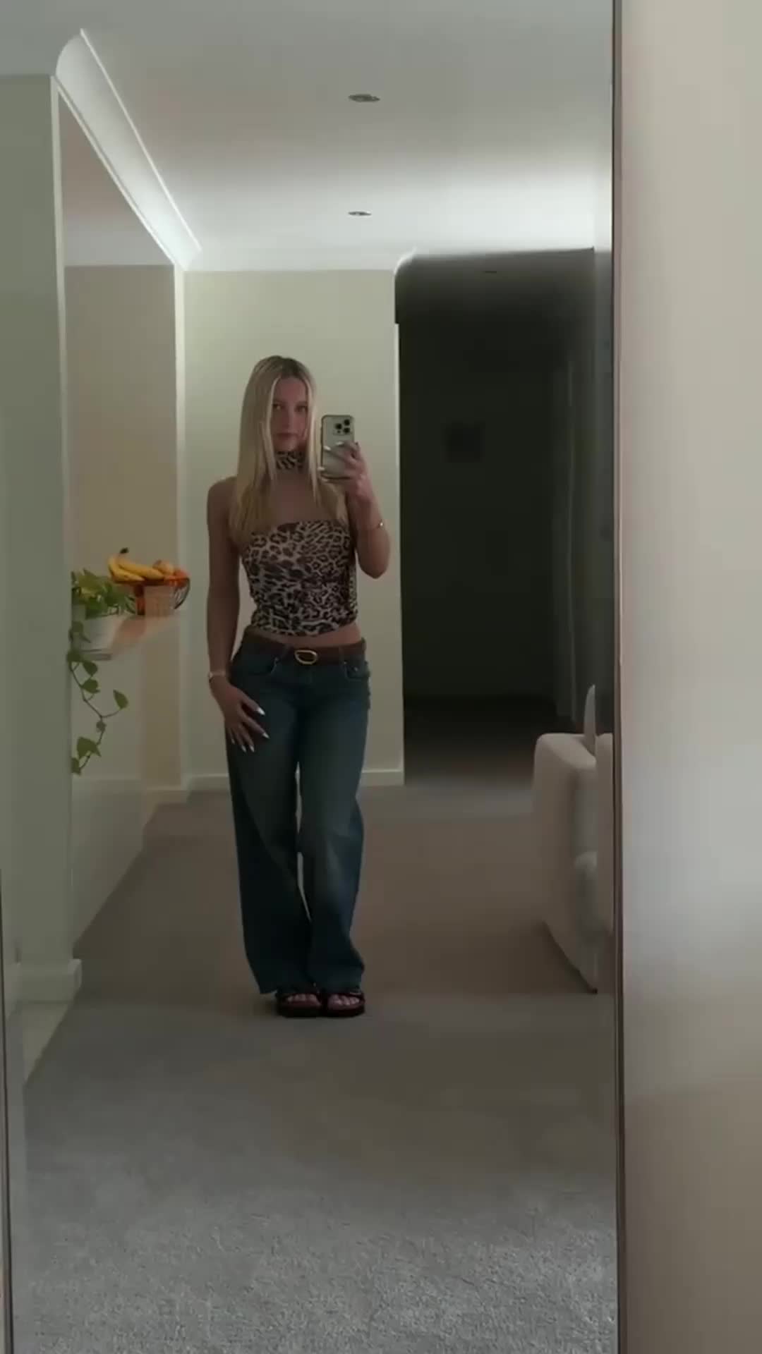 @elliecroix3954022