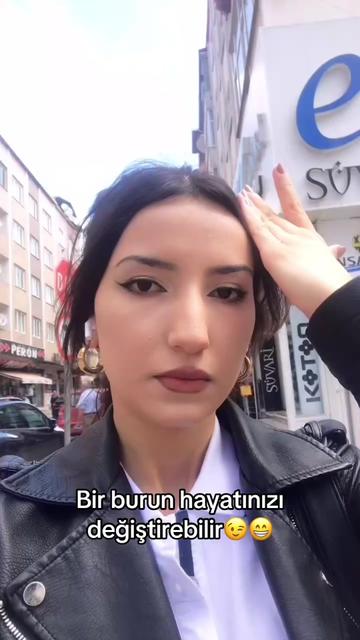 @Hira 🪭