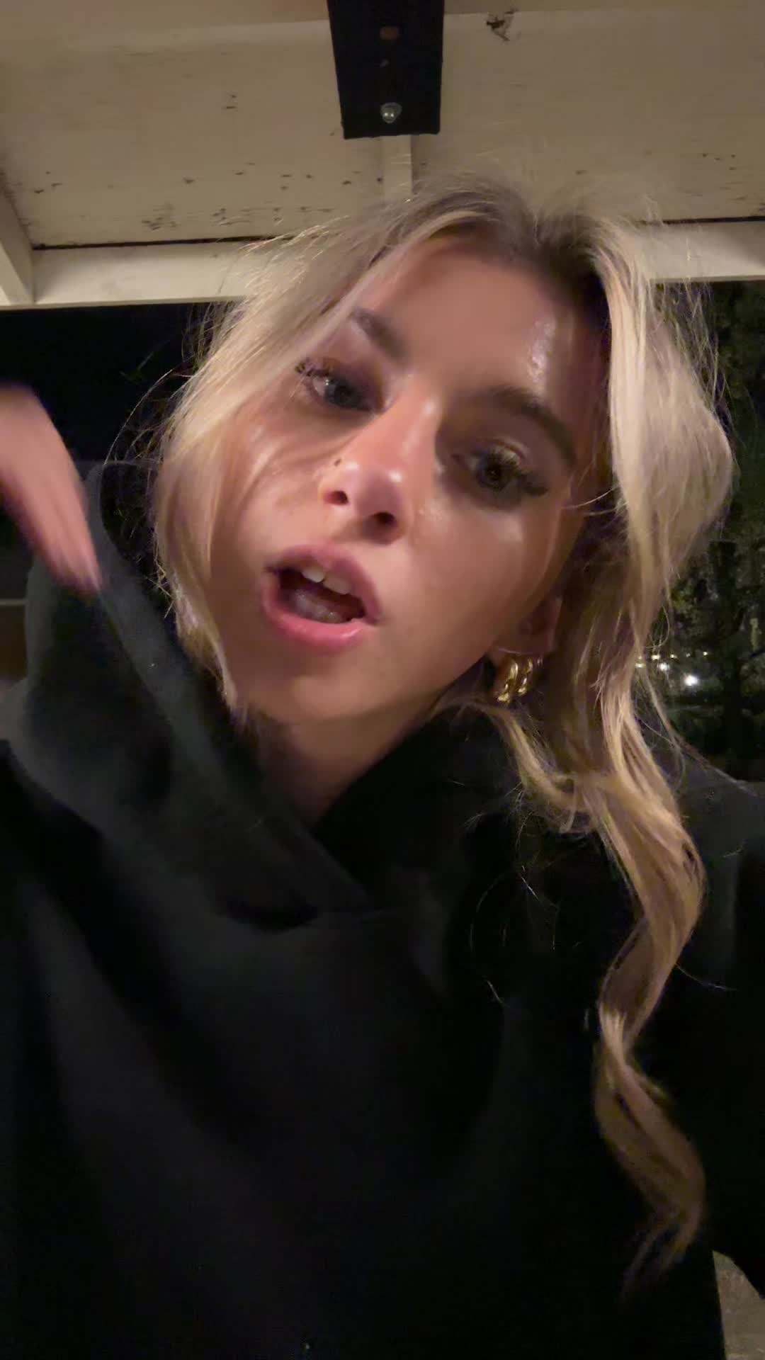 @elliespammm
