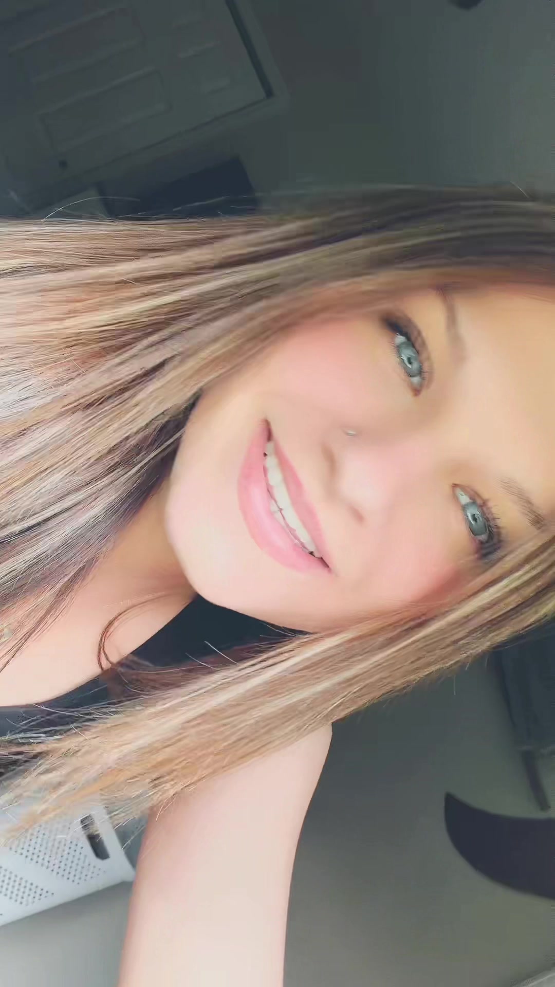 @_makennaanicole