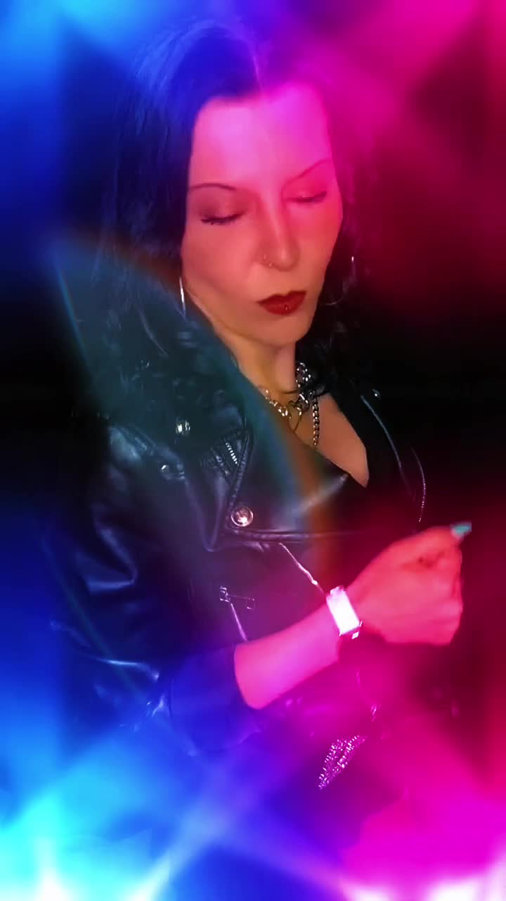 @🔥𝑳𝒊𝒕𝒕𝒍𝒆𝑪𝒓𝒂𝒛𝒚🔥