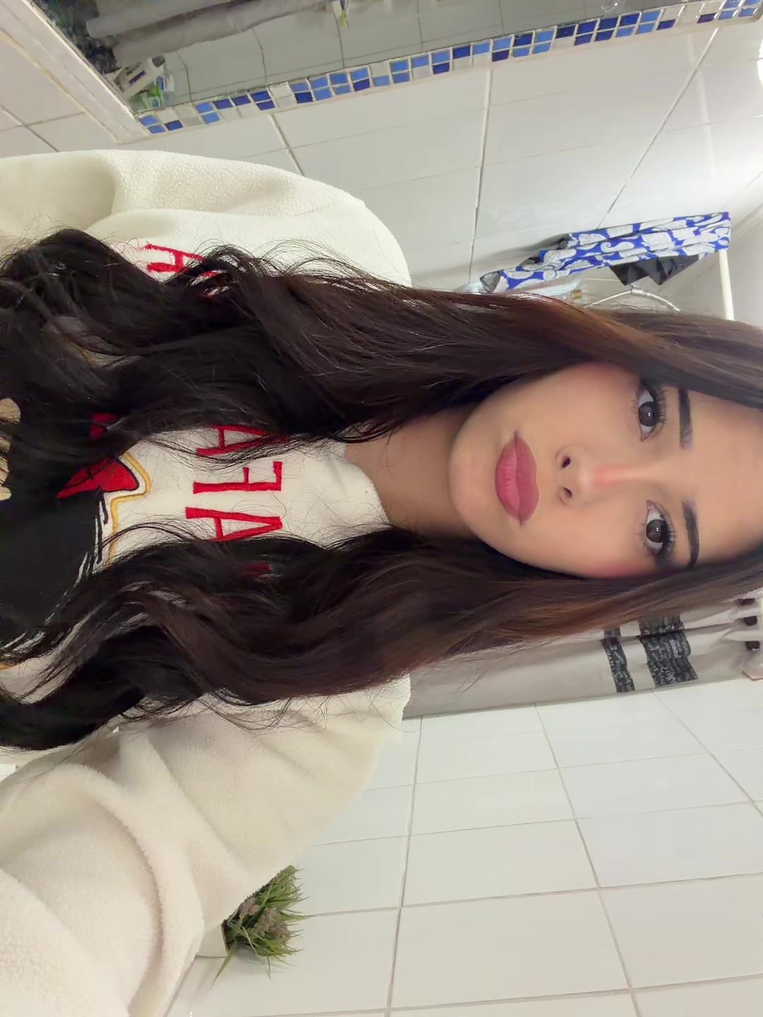 @𝓙. 𝓐𝓷𝓽𝓸𝓷𝓲𝓪