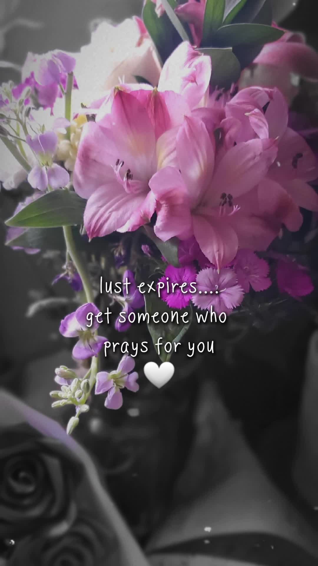 @CrayzHottie✝️🌻❤️