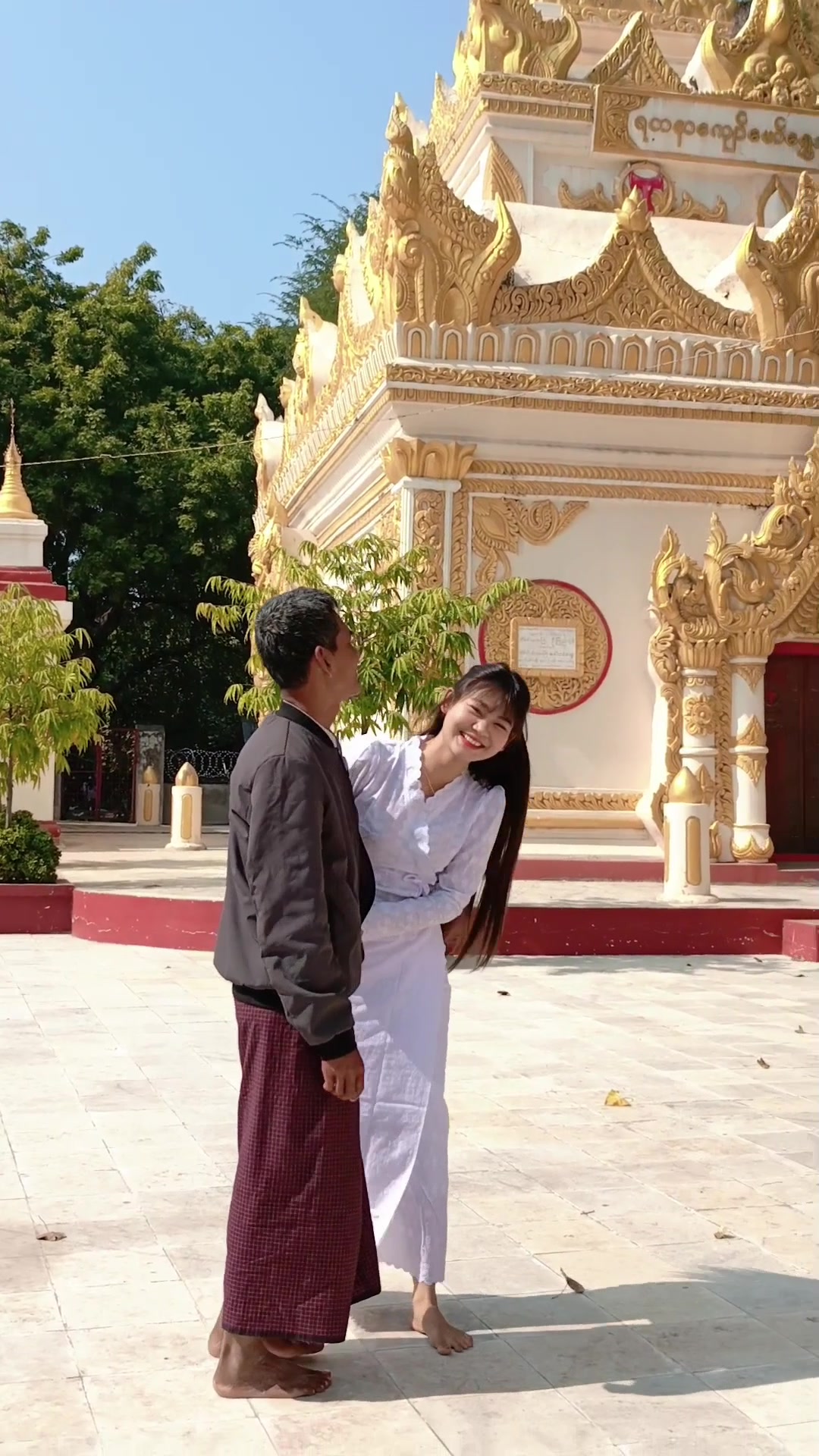 @Wutt Yi (La Wunn San)đ