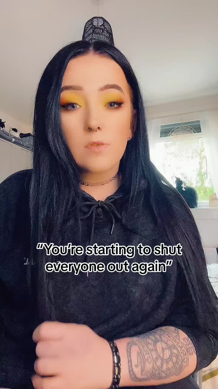 @Kelly_Marie_Melville