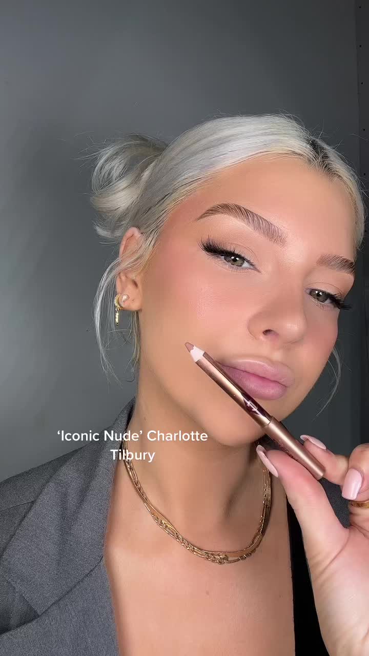 @Joanna Windram Mua
